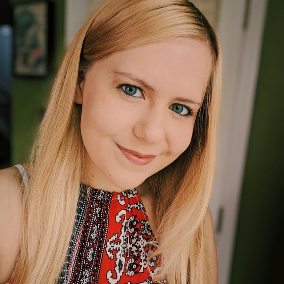 Meet your Posher, Haley - Picture 1 of 1